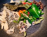 Foto langkah ke 4 dari resep Oseng kikil cabe hijau.