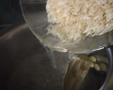A picture of step 2 of Veg dumbiryani.