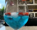 Foto del paso 4 de la receta: Cóctel azul exótico "Príncipe de barrio"