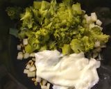 Foto del paso 2 de la receta: Ensalada de arroz integral con brócoli, apio y clara de huevo poché