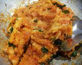 A picture of step 6 of Masala Aloo Paratha.