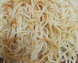 Gambar langkah 13 resipi Mee Goreng Daging.