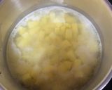Une image de l'étape 1 de Délice de poireaux pommes de terre avec lard fumé et saucisse.