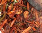 Foto del paso 6 de la receta: Fideos Fritos Chinos con Pollo Korean BBQ y Verduritas al Wok