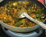 A picture of step 4 of Bhindi/Okra Masala Fry.