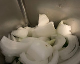 Foto del paso 1 de la receta: Pisto de pimiento verde en Thermomix