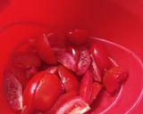 A picture of step 1 of Indian style tomato chutney.
