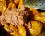 A picture of step 6 of Murgh Badami Korma.