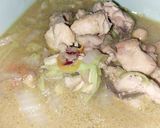 Foto langkah ke 7 dari resep Soto Ayam Sawi Putih Kuah Santan.