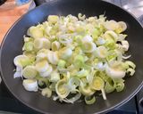 Une image de l'étape 8 de Gratin de Pommes de Terre aux Poireaux et Saumon.