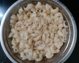 A picture of step 1 of Shrimp pasta.