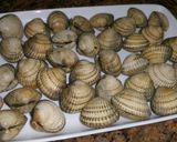 Foto del paso 2 de la receta Berberechos a la plancha con ajito y perejil