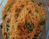 Foto langkah ke 4 dari resep Mie hun goreng.