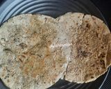 भोगीची बाजरीची भाकरी(Bhogichi Bajrichi Bhakri Recipe In Marathi) रेसिपी स्टेप 6 फोटो 