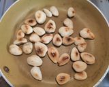 Foto del passaggio 2 della ricetta Bocconcini di soia alle mandorle