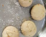 A picture of step 3 of Paneer veggie stuffed paratha.