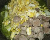 Foto langkah ke 2 dari resep Bakso Orak-Arik Bumbu Ijo.