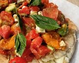 Foto del paso 10 de la receta Ensalada de Tomate y Albaricoques a la Plancha sobre Pan Khobz Relleno de Queso