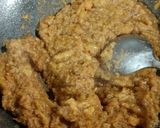 A picture of step 3 of Chikoo Halwa.