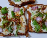 A picture of step 3 of Bread Pizza.