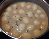 Foto del paso 5 de la receta: Rape al ajo y perejil con patatas a la pimienta