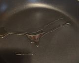 A picture of step 2 of Pizzadillas.