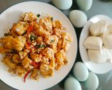 Foto langkah ke 4 dari resep Tahu oseng telur asin.