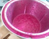 A picture of step 3 of Dragon fruit juice.