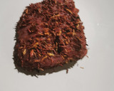 Foto del paso 5 de la receta: Medallón de res con costra de chapulínes y chiles secos