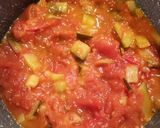Foto del passaggio 2 della ricetta Conchiglioni pomodoro fresco, zucchine e pecorino