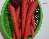 A picture of step 1 of Beetroot Carrot juice.
