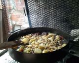 Foto del paso 7 de la receta: Pata de cordero al Malbec, papas, champiñones al disco