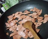 Foto langkah ke 1 dari resep Roti Gandum Panggang isi Sosis Rempah saus keju (wheat bread toast with cheesy sauce and sausage herbs filling).