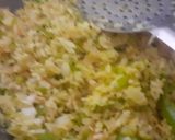 A picture of step 5 of Cabbage and capsicum sabzi.