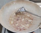 Foto langkah ke 5 dari resep Tumis Timun Telur.