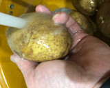 Foto del paso 8 de la receta: Paletilla de cordero al horno con cabeza de ajos y patata al horno