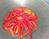 Foto langkah ke 2 dari resep Sambel Goreng Kentang Udang.