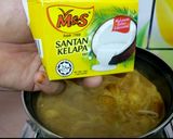 Gambar langkah 11 resipi Mee Kari Ala Nyonya / Penang Curry Noodle.