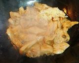 Foto del paso 3 de la receta: Pollo con champiñones en salsa de ostras