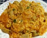 Foto langkah ke 6 dari resep Seblak mie bakso sosis pedas.