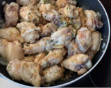 Foto del paso 7 de la receta: Alitas de pollo al limón