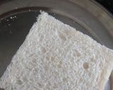 A picture of step 2 of Mayonnaise sandwich.