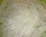 Foto del paso 1 de la receta: Fideos chinos (transparente) con verduras