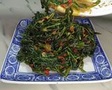 Foto langkah ke 1 dari resep Tumis kangkung terasi.