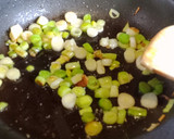 Foto del paso 1 de la receta: Tortilla de espinacas y ajos tiernos