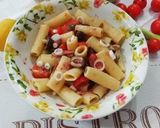 Foto del passaggio 3 della ricetta Pasta fredda con simmenthal e pomodorini