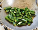 A picture of step 1 of BHINDI Masala (Lahsun Bhindi masala).