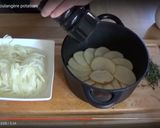 A picture of step 3 of Boulangère Potatoes.