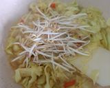 Foto langkah ke 3 dari resep Oseng kuning kol dan toge.
