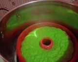 Foto langkah ke 3 dari resep Bolu pandan coklat.